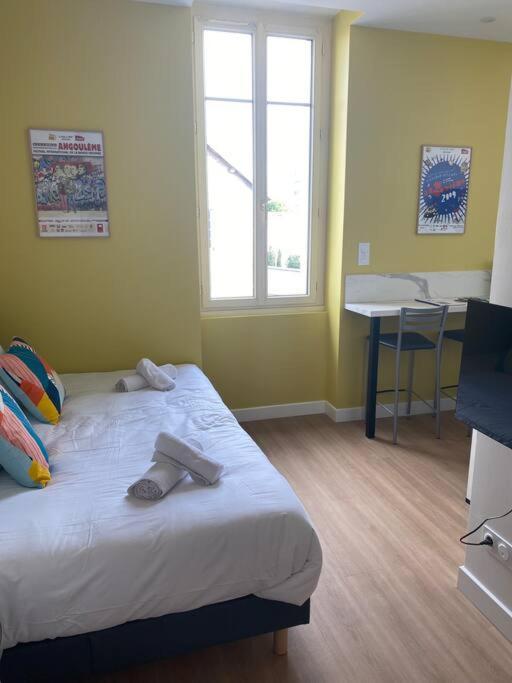 Superbe Studio Centre Ville * Clim * Wifi * Haut De Gamme * Angoulême Exterior foto